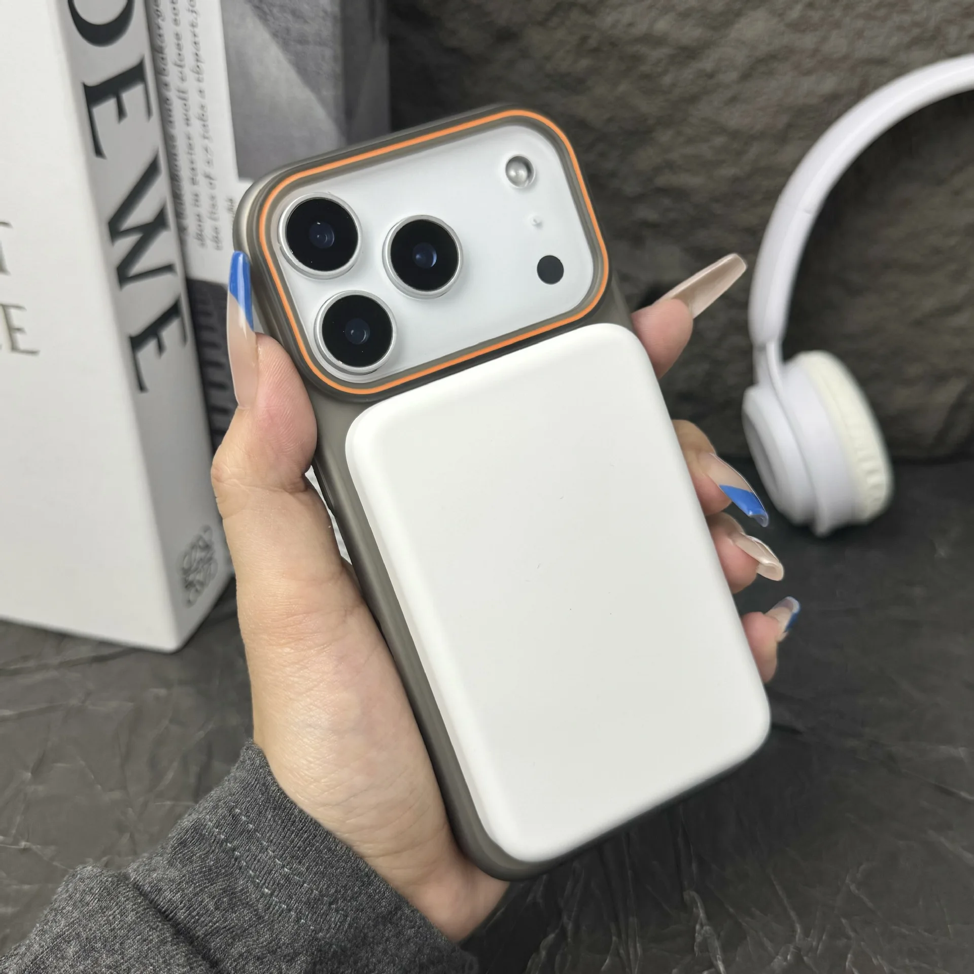 حافظة هاتف مغناطيسية ملونة غير لامعة لهاتف آيفون 17 16 15 14 13 12 11 Pro Max Plus 17 Air 12 13 Mini XS XR غطاء خلفي مقاوم للصدمات