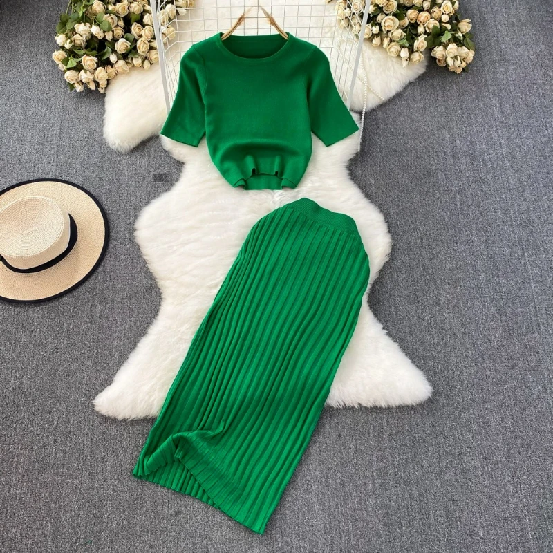 

Fashion Suit Women's Version Short-sleeved Roundneck Slim-fitting Knitted Sweater Toptwo-piece Set High Waist Medium Long Skirt