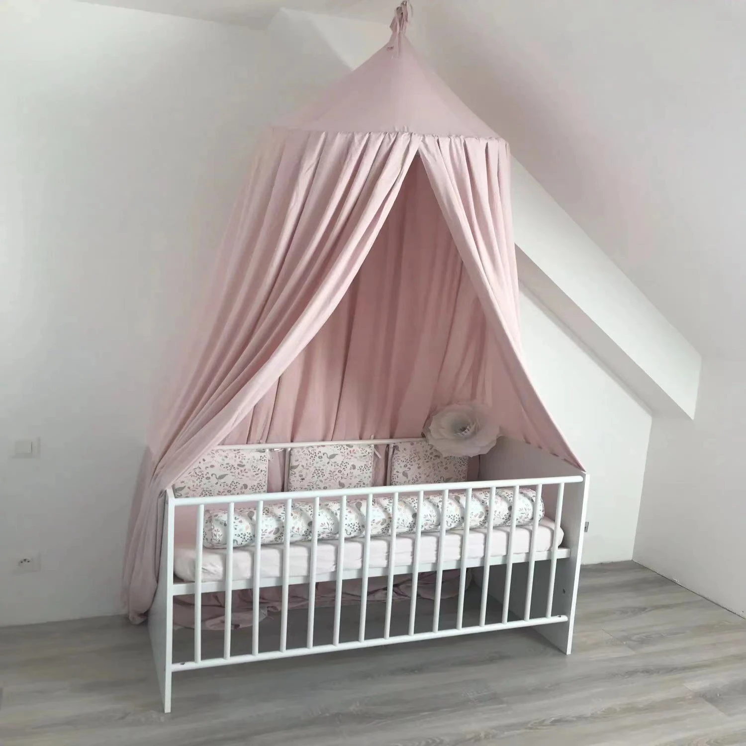 Experience Sweet Dreams in your Luxurious and Enchanting Magical Haven with this captivating Baby Canopy Curtain, transforming y