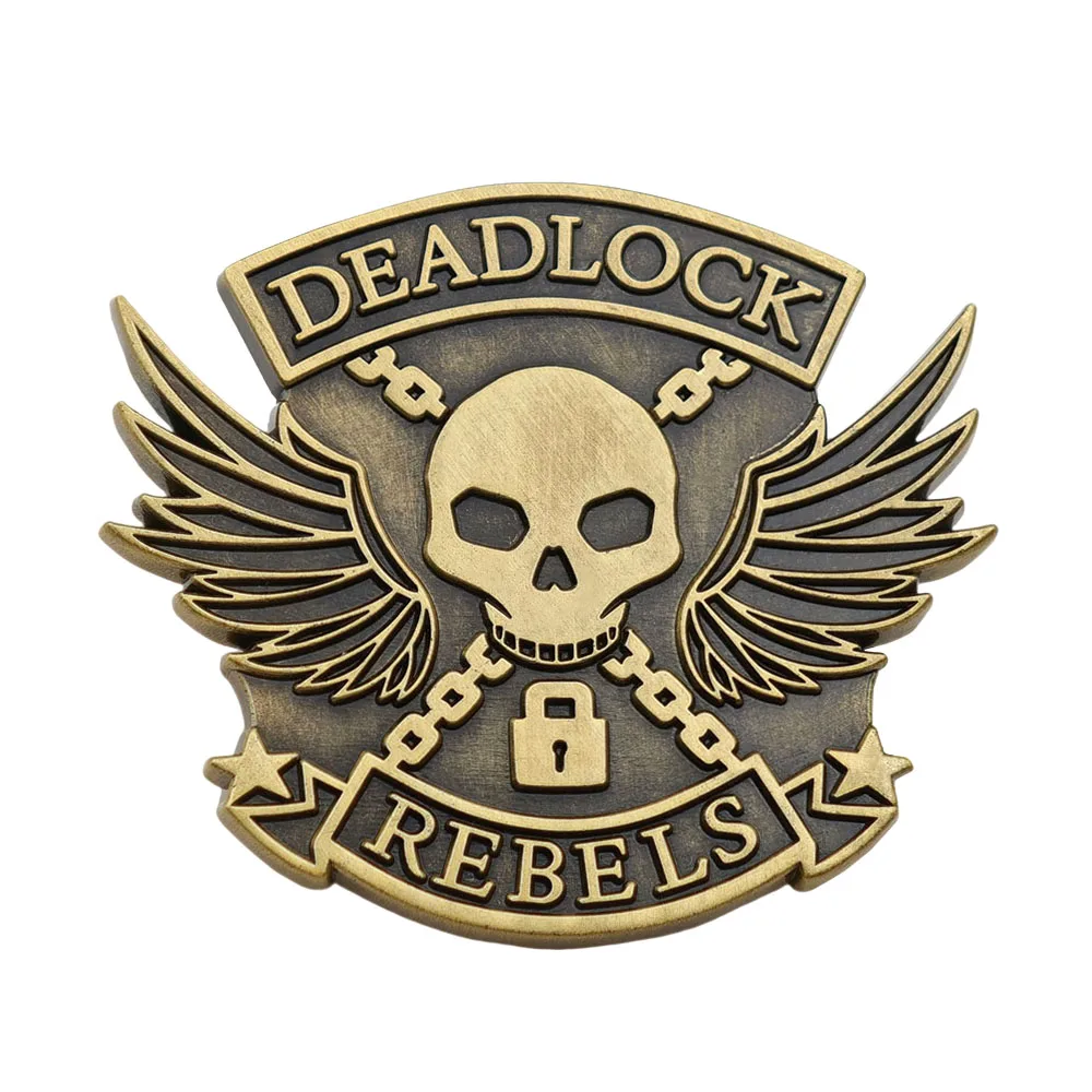 Winged Skull Chain Brooch Classic Game Peripherals Lapel Pin American Retro Metal Badge Game Collection Souvenir Jewelry  Gift