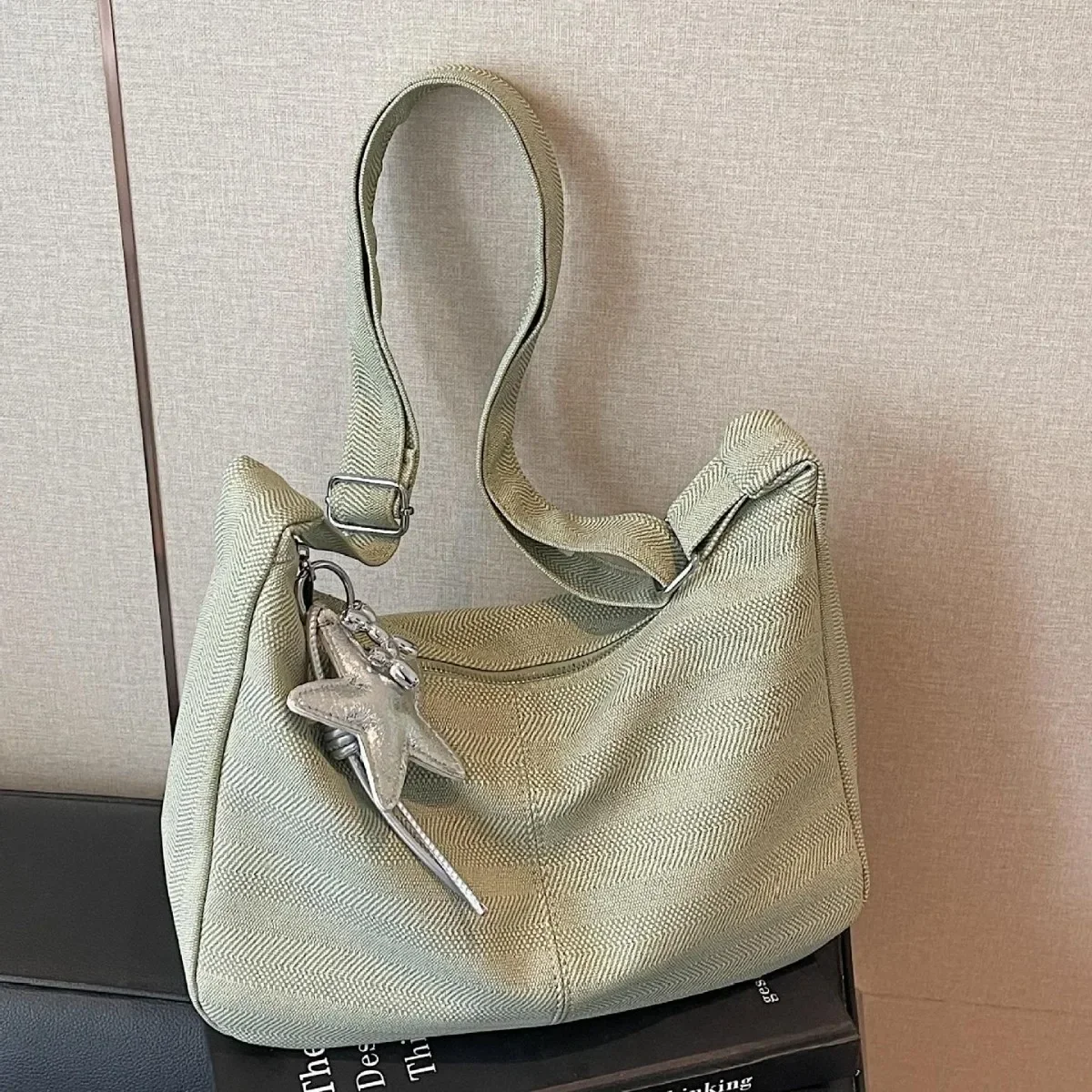 

2025 New Women's Canvas Dumpling Bag - Casual, Lightweight, Versatile Underarm Messenger Bag for Work