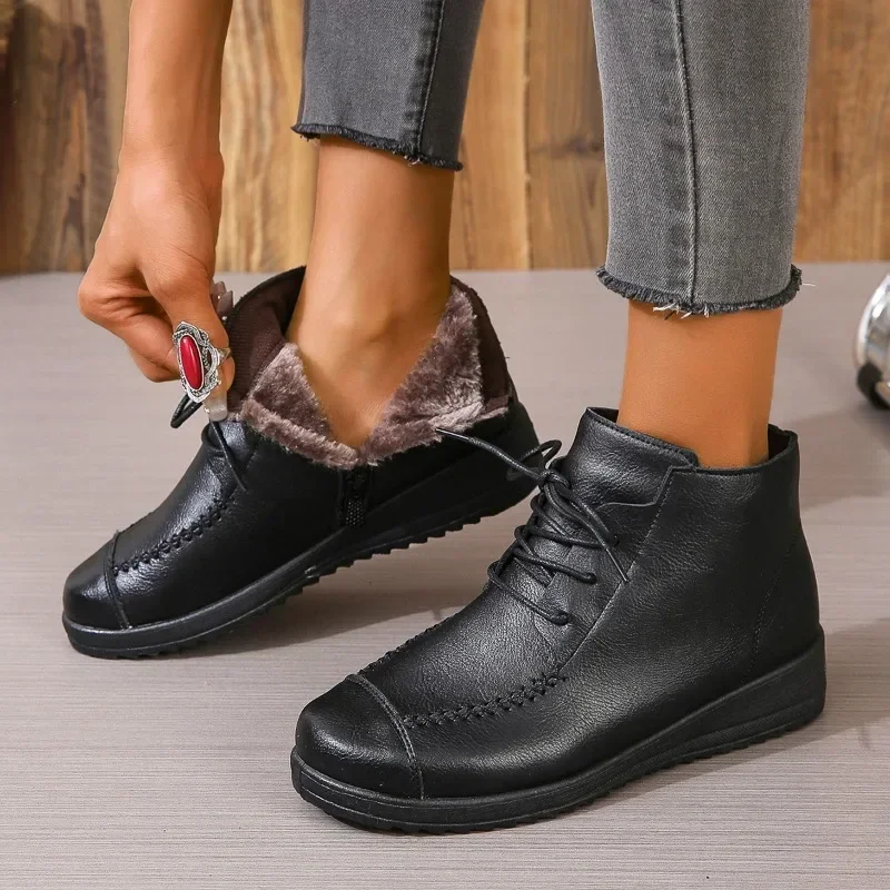 Botas negras mate con cordones para mujer, Zapatos de tacón bajo, de felpa, cálidos, de cuero, a la moda, invierno, 2023