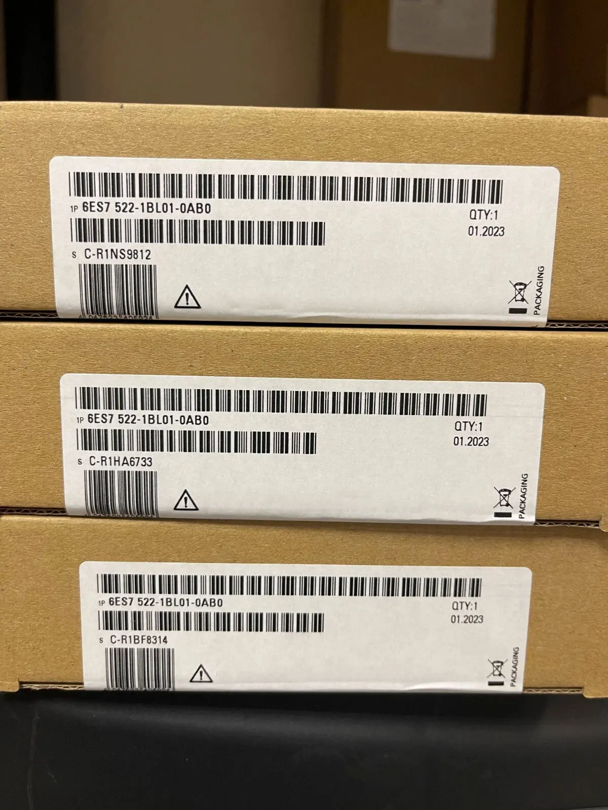 

Совершенно новый 6ES7522-1BL01-0AB0 6ES7522-1BH01-0AB0 6ES7522-1BF00-0AB0 Гарантия один год