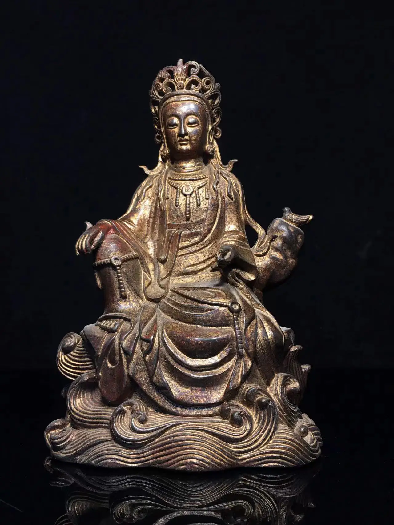 

Old copper Ming Dyansty（LONG LE) Guan Yin buddha statue