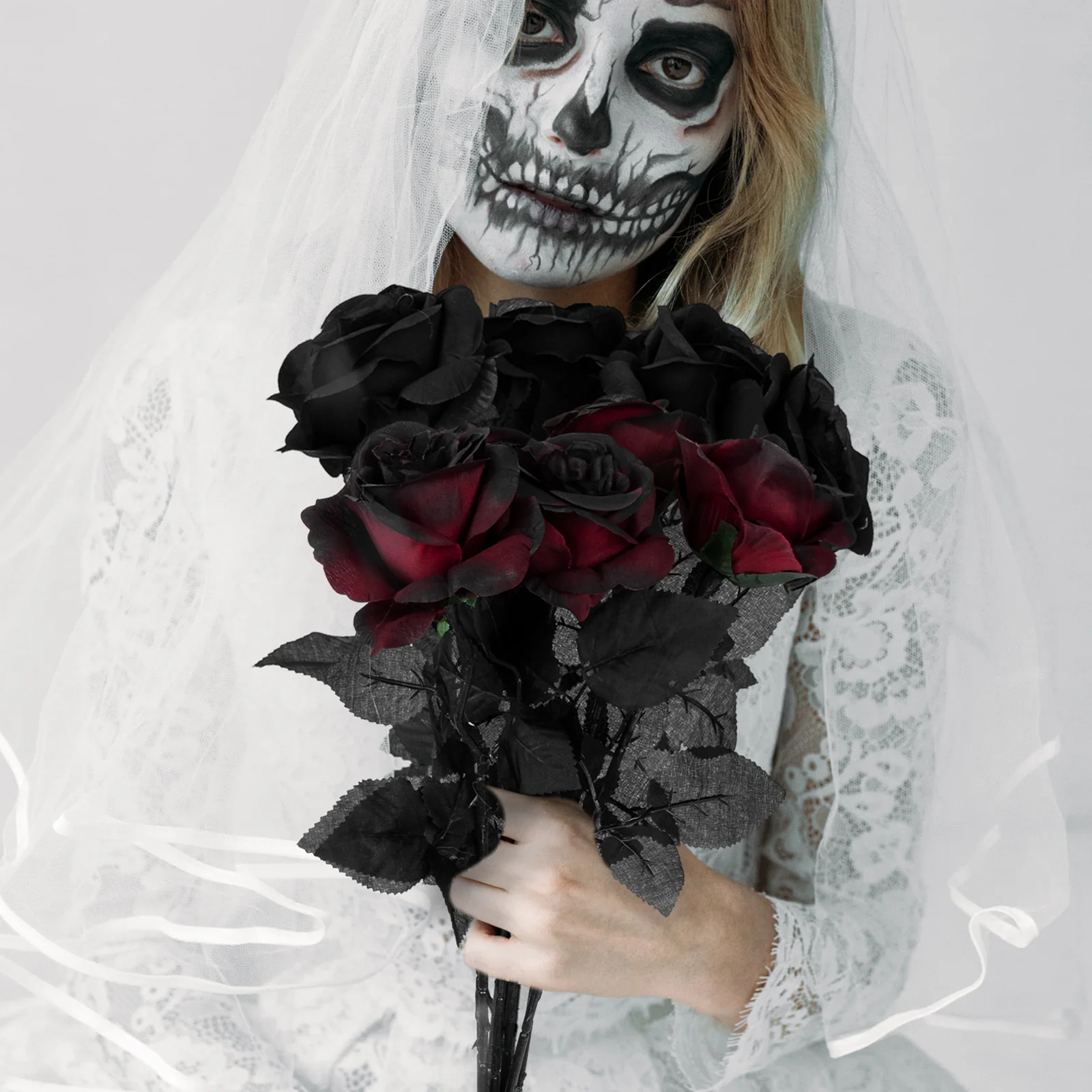 12 Pezzi di Rose Nere Artificiali, Decorazioni per Feste di Halloween, Matrimoni Stregati e Arredamento Domestico