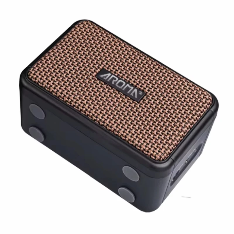 

Портативный электрогитарный усилитель Aroma AG-04 со встроенными эффектами Clean и Overdrive, поддерживает режим Mute для отработки навыков