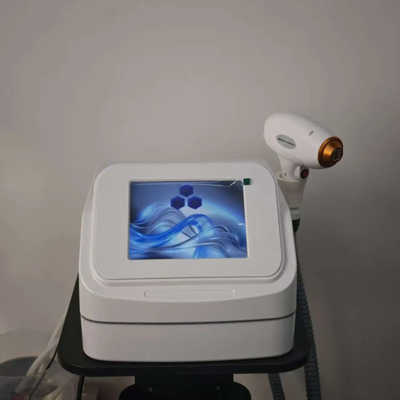 4000W Painless Diode Laser Hair Removal Machine 755/808/1064nm Soprano Titanium Ice Platinum 4-Wavelength for Beauty Salons