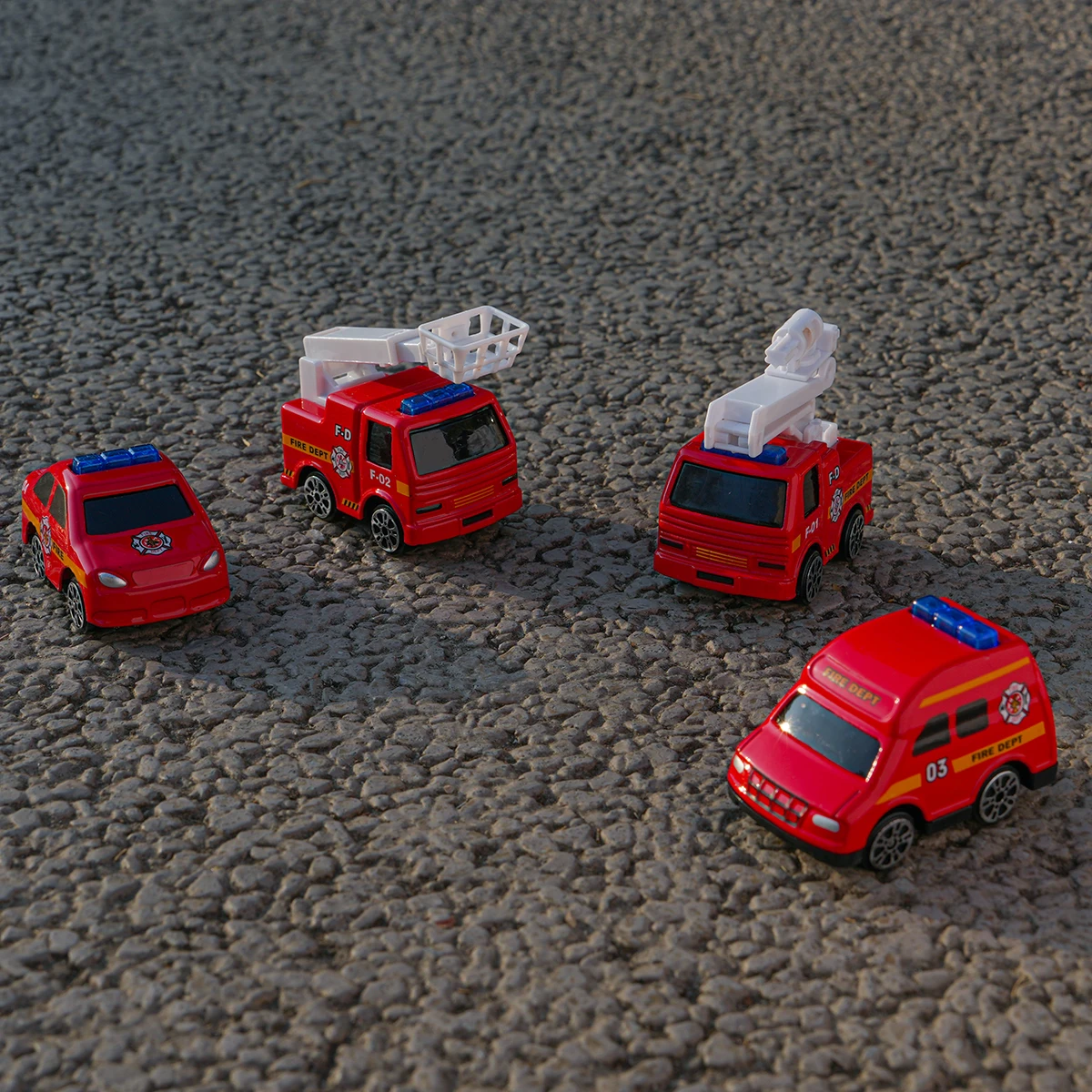 Ensemble de modèles de camion de pompier Mini Version Q, ornement de véhicule en alliage à rebond classique, jouet créatif d'anniversaire pour enfants, cadeau