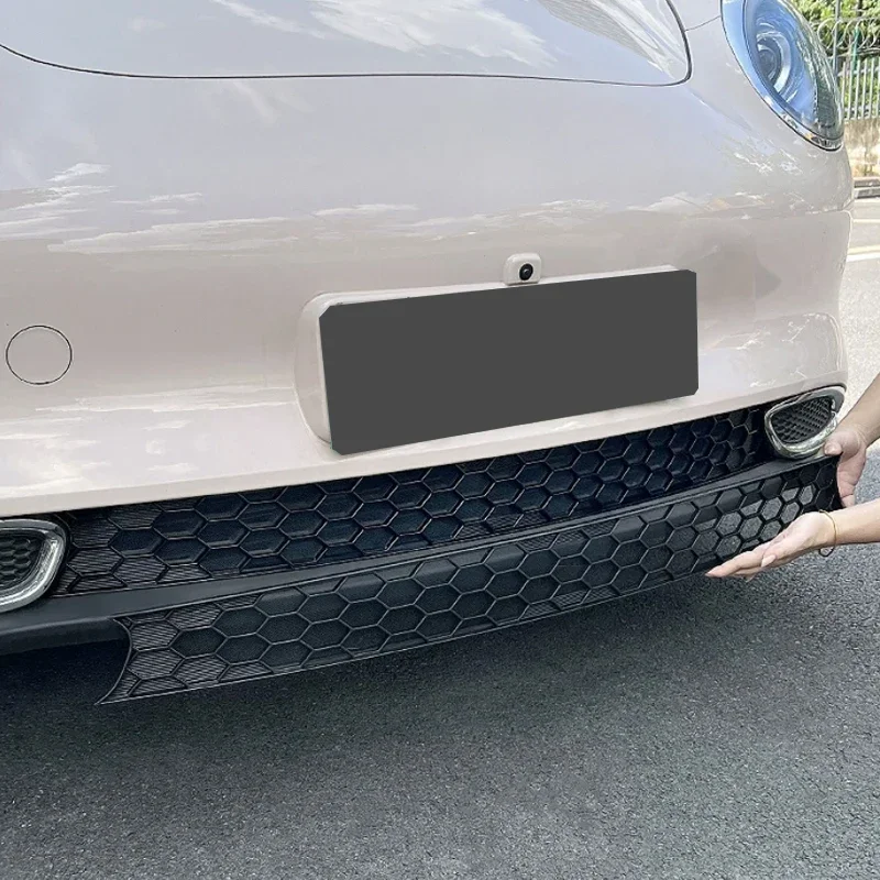 ABS Car Modify Front Buckle Insect Proof Net Auto Front Bumper Center Intake Grille Cover Accessory For GWM ORA 03 2023-2026