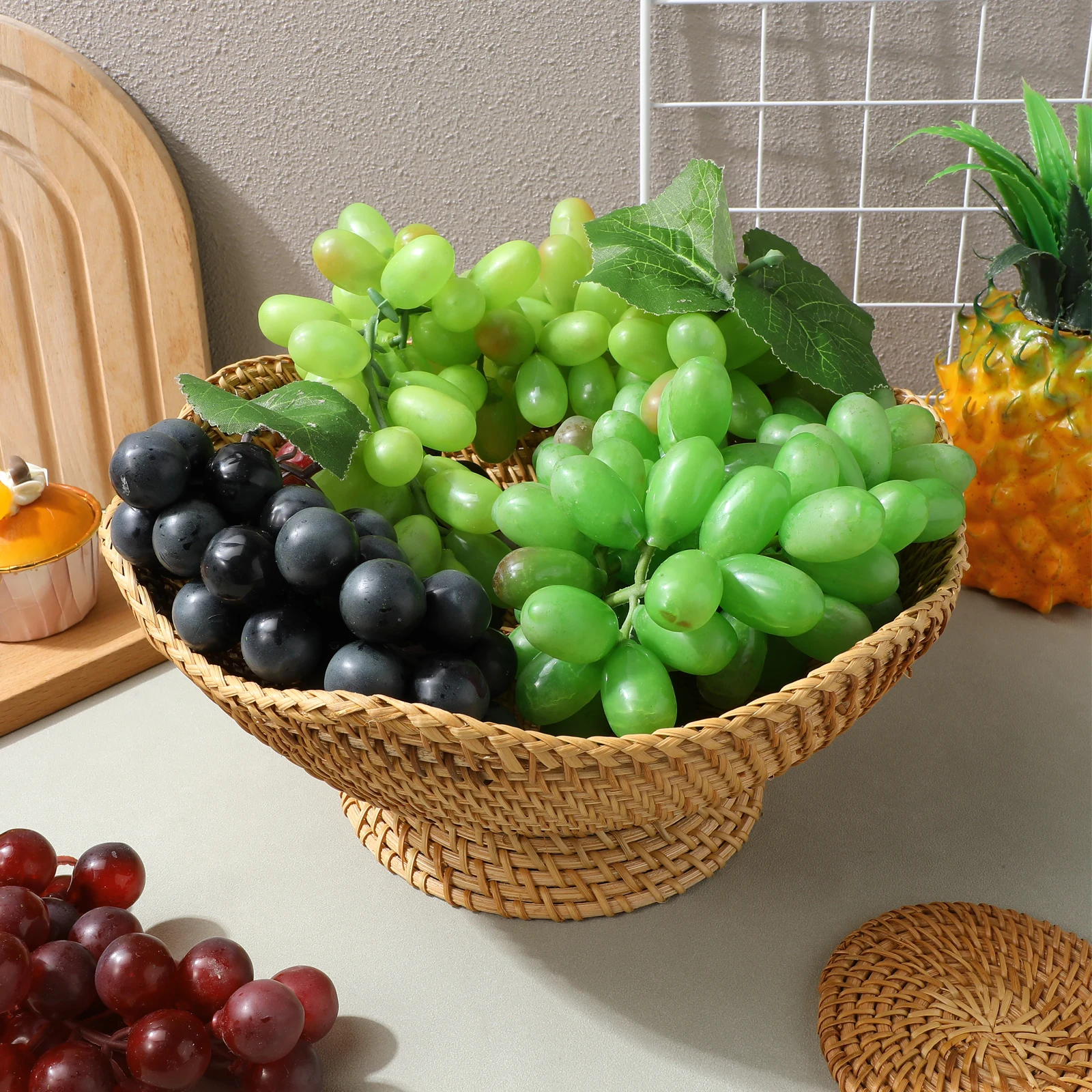 

Rattan Fruit Plate Entryway Table Decor Mini Woven Basket Small Bowl for Keys Decorative Pedestal Baskets