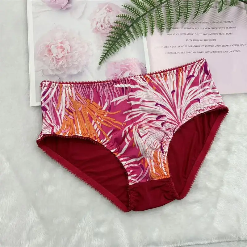 

Man's Silky Touch LGBTQ Group Panties Briefs Harajuku Live Show Dance BF Stylish Private Party