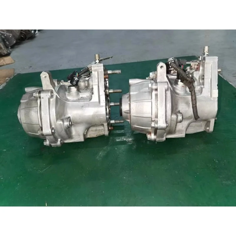 High Quality Original Factory Transfer Cases Second-Hand Disassembled Auto Transmission Systems  Land Cruster