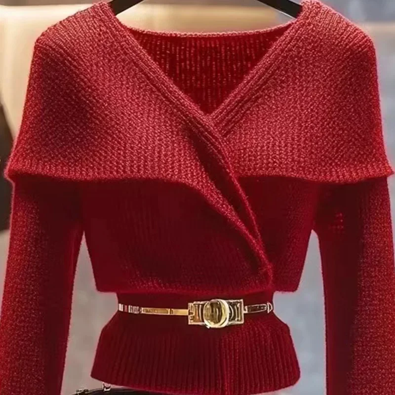 Women Clothing Temperament Slim V-neck Red Soft Sweaters Autumn Winter New Fashion Metal Belt Wool Knitted Pullover Sweater 3363