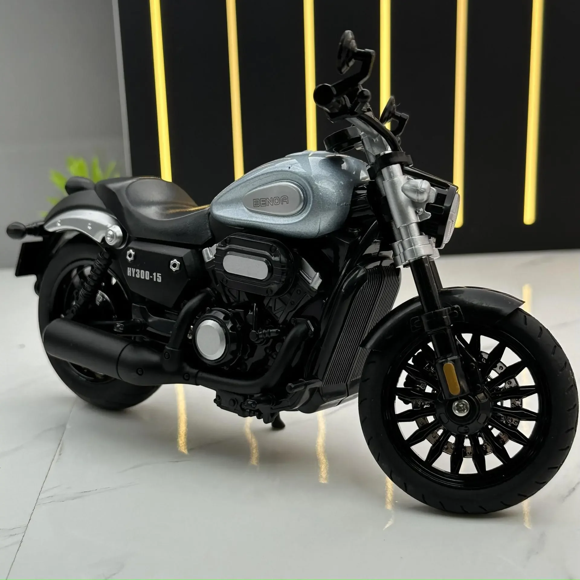 

1:12 Huayi Alloy Car Model Benda Jinjila Motorcycle Smooth Line Toy Car Music Model Ornament