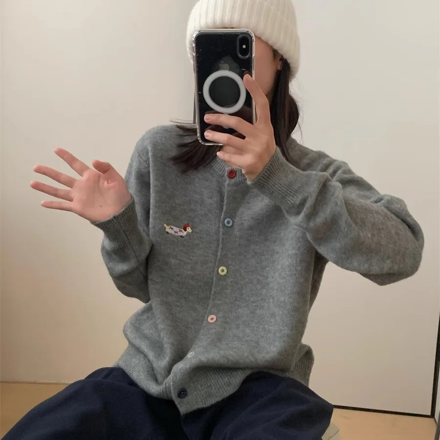 

Fashion Women Cardigan Loose Casual New Round Neck Love Button Dog Embroidery Knitted Sweaters Female Top Spring Autumn 2025