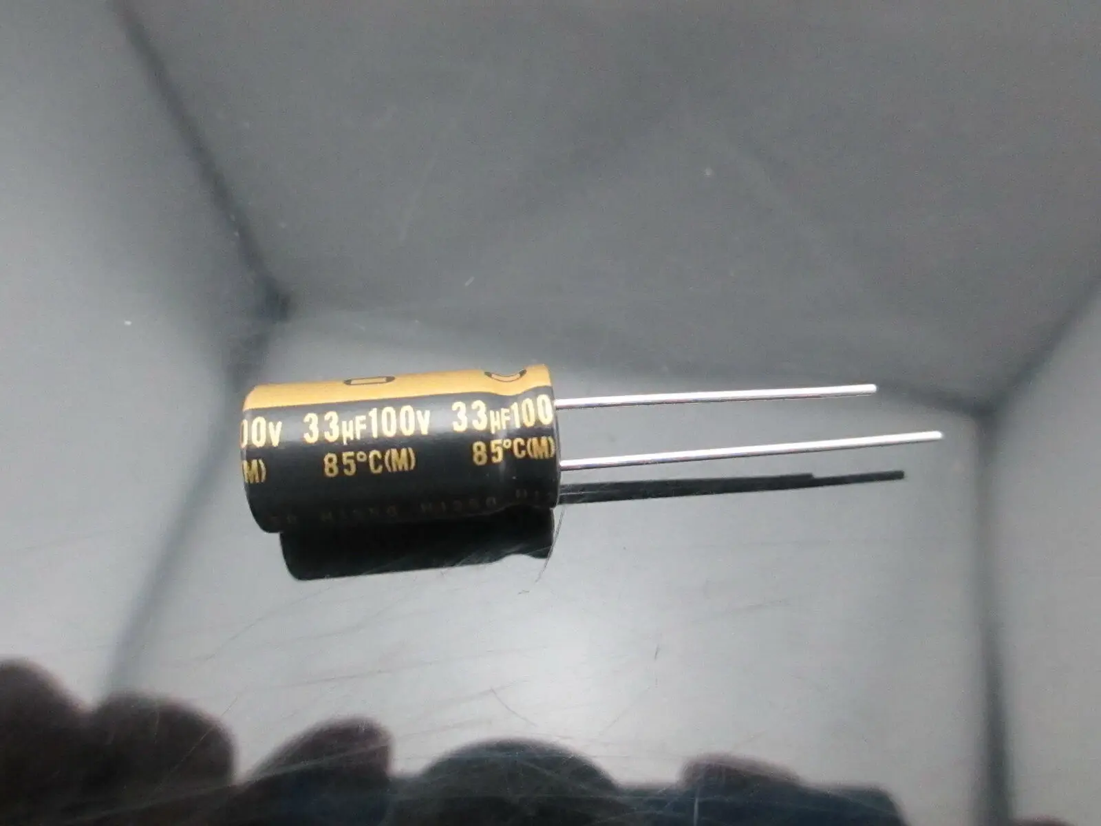 

JAPAN 10PCS Nichicon MUSE KZ 33UF 100V 10X20MM 100V33UF Nichicon KZ 33uF/100V 33UF100V KZ Audio Capacitor