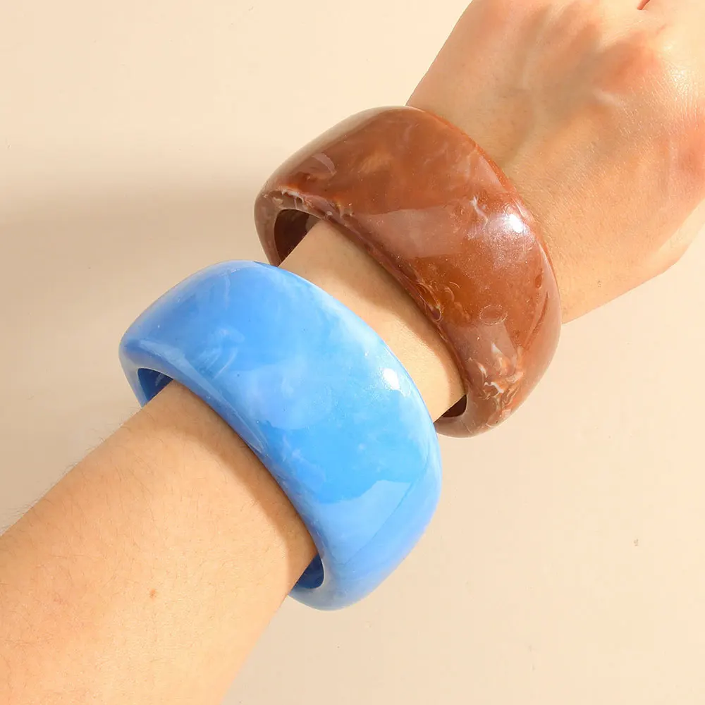 

KMVEXO Retro Irregular Geometric Chunky Brown Resin Bangles Wide Acrylic Bracelets Bangle for Women Girls Summer Jewelry 2025