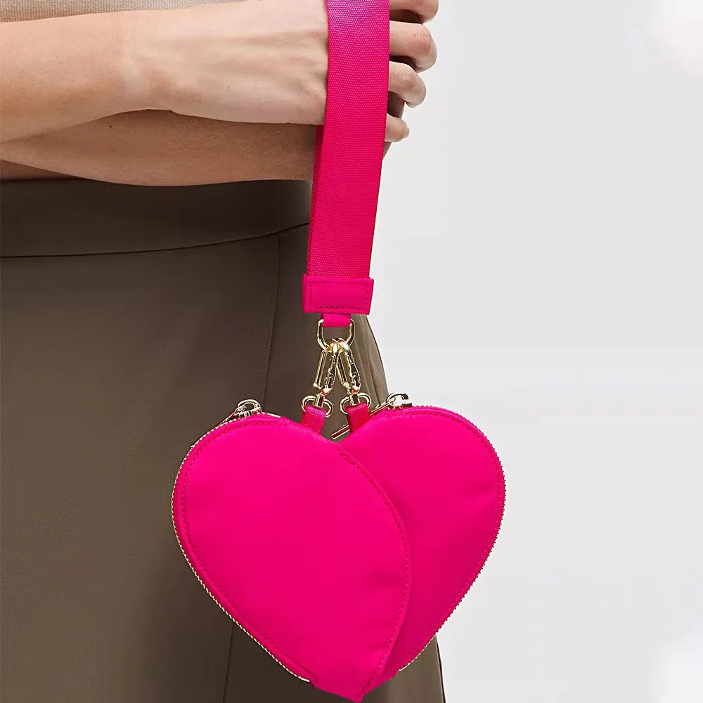 Love Shape Wrist Ba…