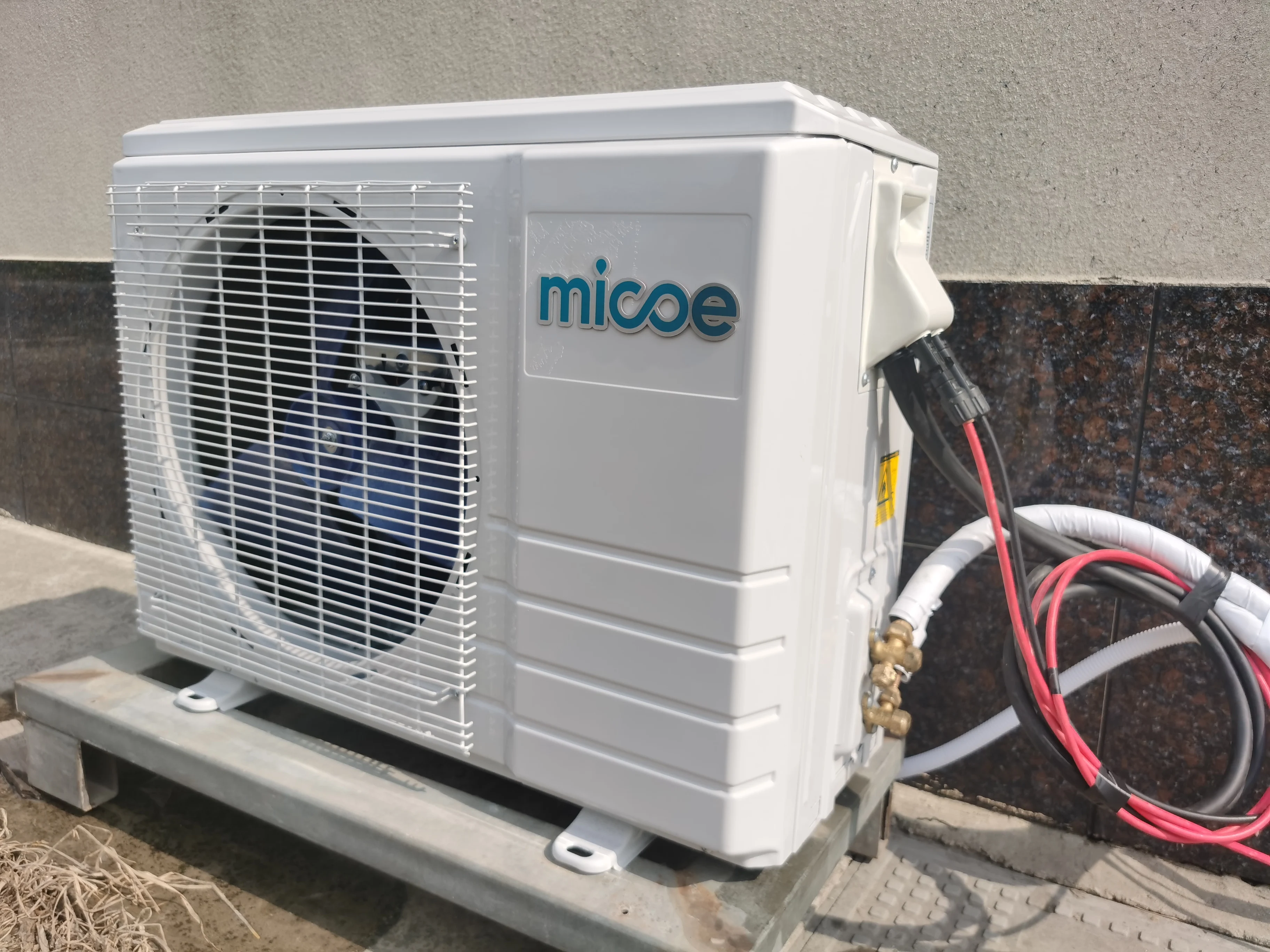 Solar air Conditioner AC DC Hybrid Solar Power Energy air Conditioner12000BTU 18000BTU 24000BTU WIFI Free Cooling Factory Price view 4