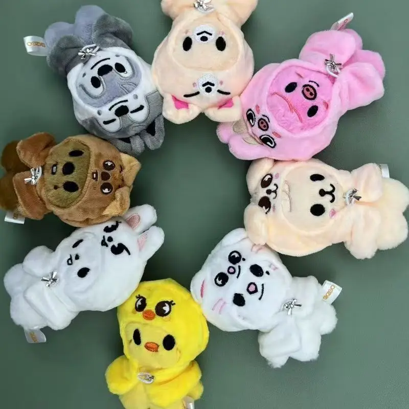 

Straykids Plush Keychain FM Field Same Style SKZoo Cloak Doll Felix Hyun Jin Bangchan HAN Celebrity Doll Grey Wolf Plush Doll