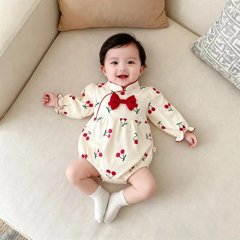 

Christmas Neonatus Romper Baby Girl Autumn Collection 0-3 years Baby Jumpsuit Bow Little Cherry One Piece Sweet baby Romper