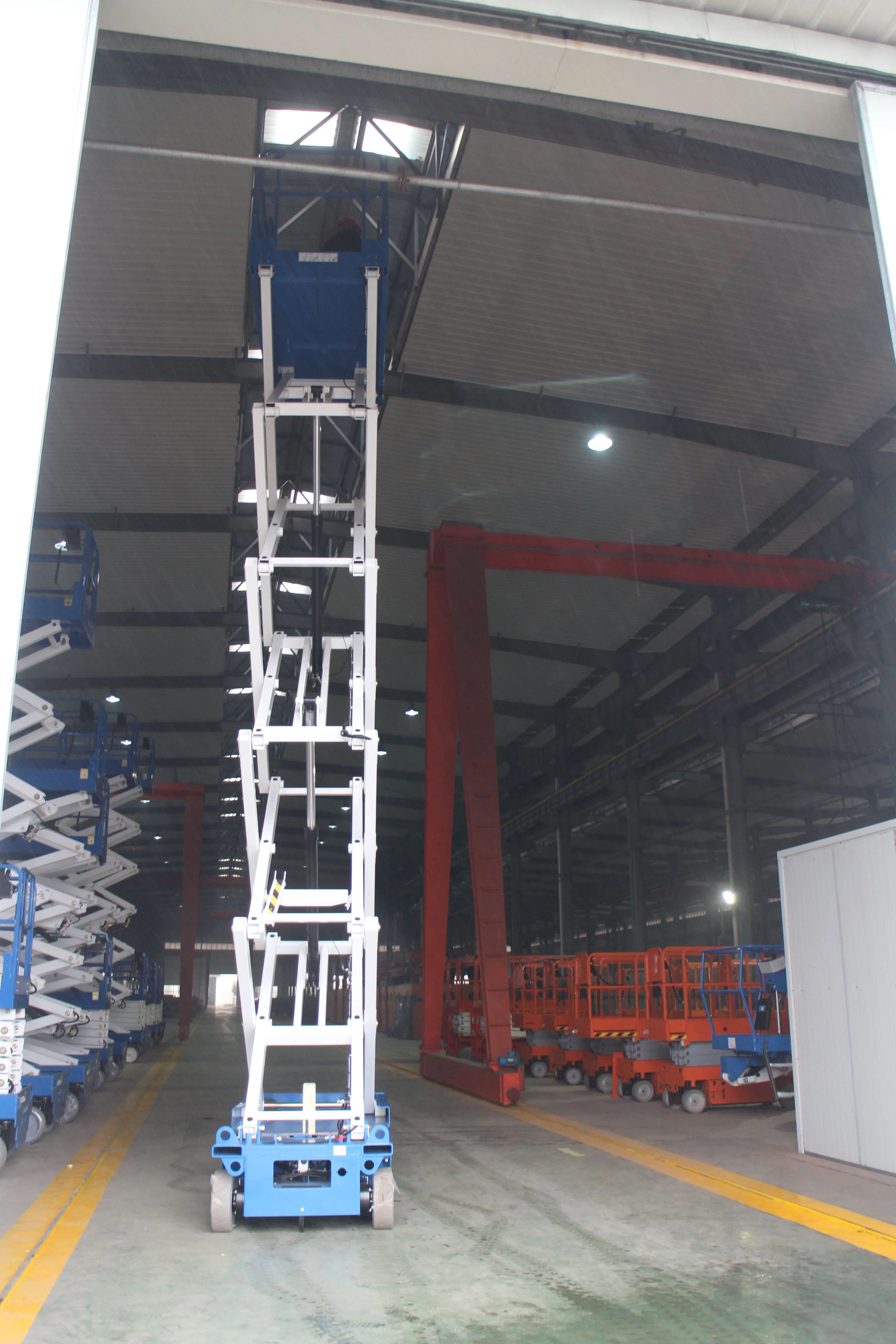 New Product 2025 GTJZ10 Self Propelled Cheap Price Electric Scissor Lift Competitive Quality Lift Platform Table with CE & EPA