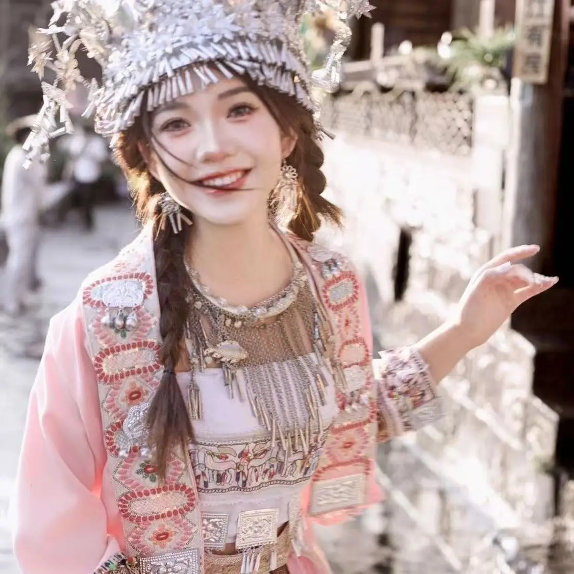 Strój damski Hmong, styl narodowy, etniczna mniejszość Tujia, różowe stroje sceniczne dla dziewcząt, vintage, odzież podróżna, ubrania ślubne, strój świąteczny