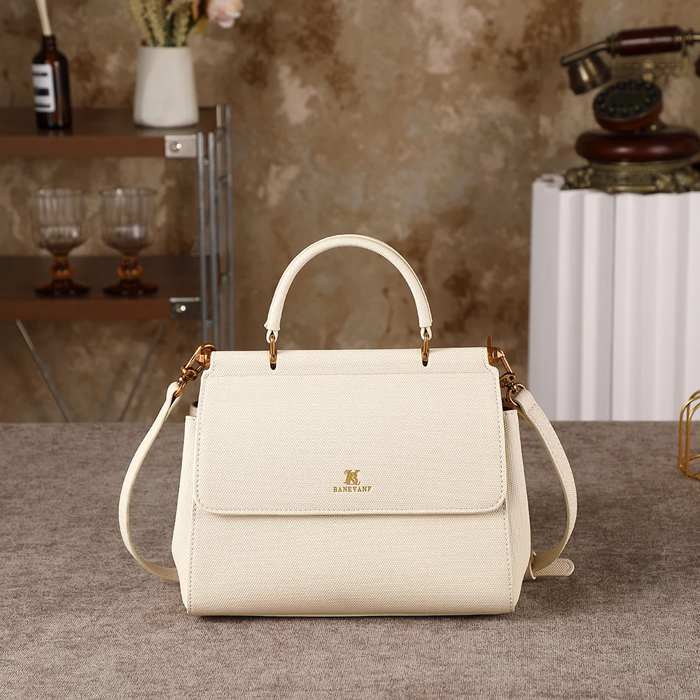 Ladies' Shoulder Bag 2026 Season Change New Fashionable Embroidered Crossbody Bag, Designer's Premium, Fashionable and Versatile