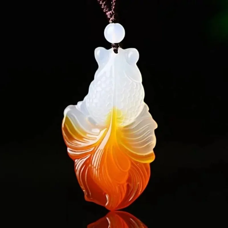 

Natural Red and White Chalcedony Hand-carved Goldfish Pendant Fashion Boutique Jewelry Men and Women Green Agate Necklace Gift
