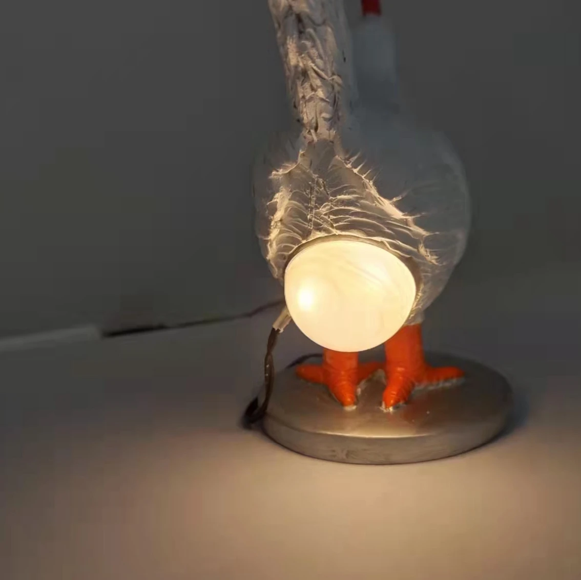 Lámpara de mesa de huevo de resina, luz nocturna con diseño de huevo de gallina