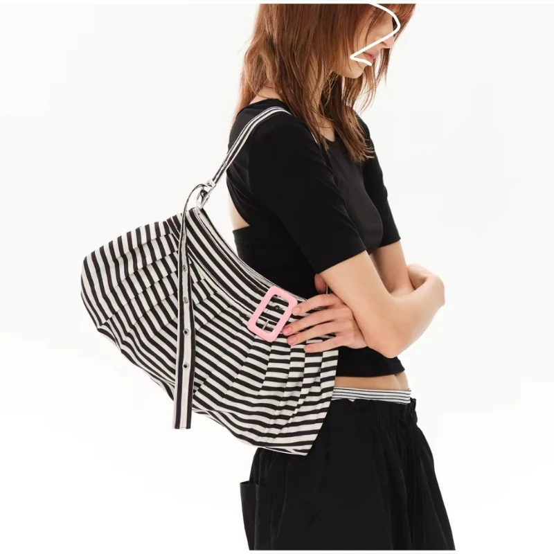 Gestreifte Plissierte Hobo-Canvas-Schultertasche, Vielseitige Damen-Handtasche für den Arbeitsweg, Tägliche Casual-Chic-Handtasche, Leichtgewicht – Detail 13
