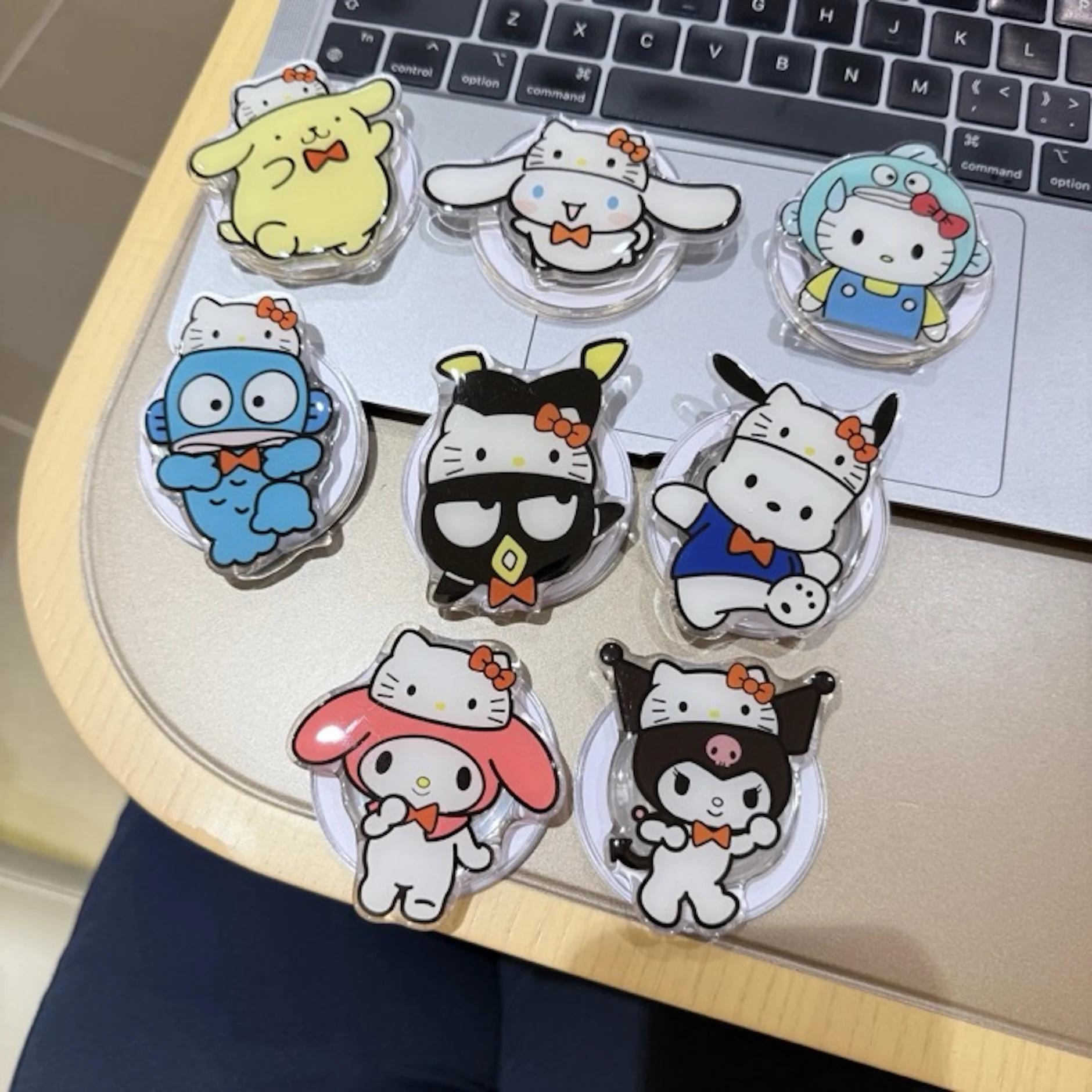 

Новый допаминовый магнитный держатель для мобильного телефона для Hello Kitty Kuromi Cinnamoroll Hangyodon Melody Pochacco для IPhone или смартфона