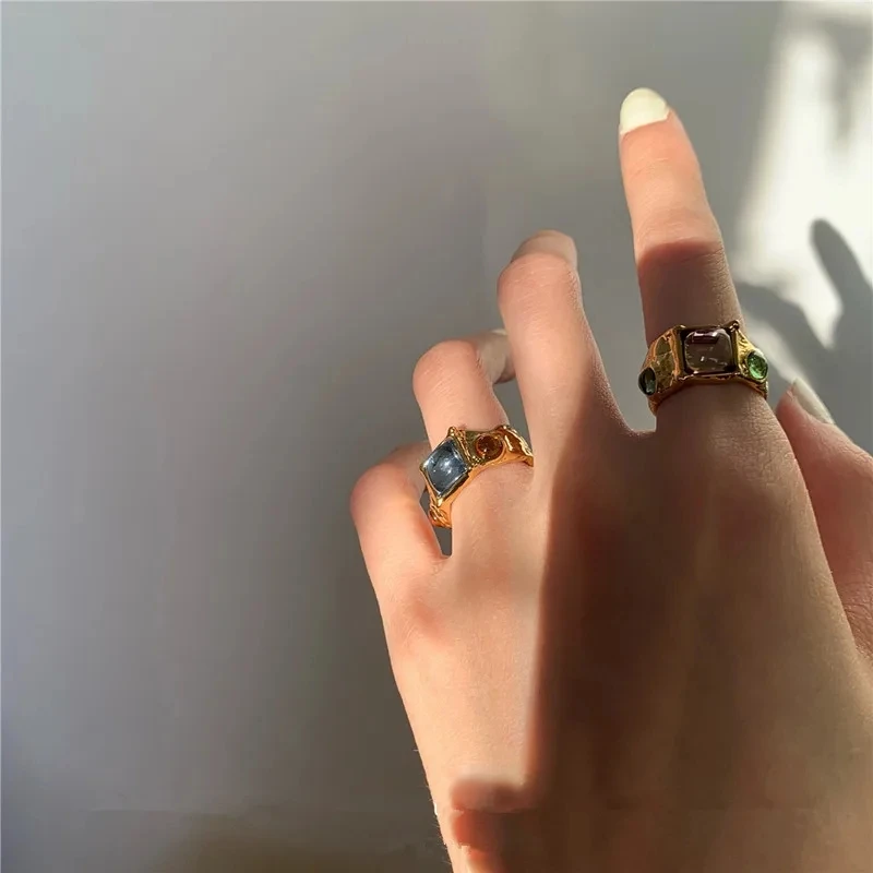 AOMU Colorful Vintage Baroque Premium Gold-Plated Crystal Rhinestone Rings French Irregular Geometric Metal Gold Rings for Women