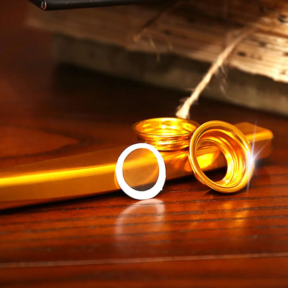 

Набор металлических казу для детей: высококачественный казу из алюминиевого сплава со сменными мембранами, шнурком для подвешивания, забавный музыкальный инструмент для обучения