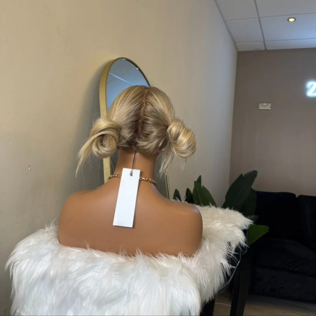 Выделите теплый светлый блондин парик фронта шнурка длинные волнистые Ombre 13x4 синтетические парики фронта шнурка для женщин упругие прозрачные парики шнурка