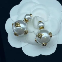 Pendientes de abeja pequeña para mujer, aretes de perlas doradas Vintage, joyería de diseño de abeja pequeña, joyería de perlas de moda, uso en ambos lados