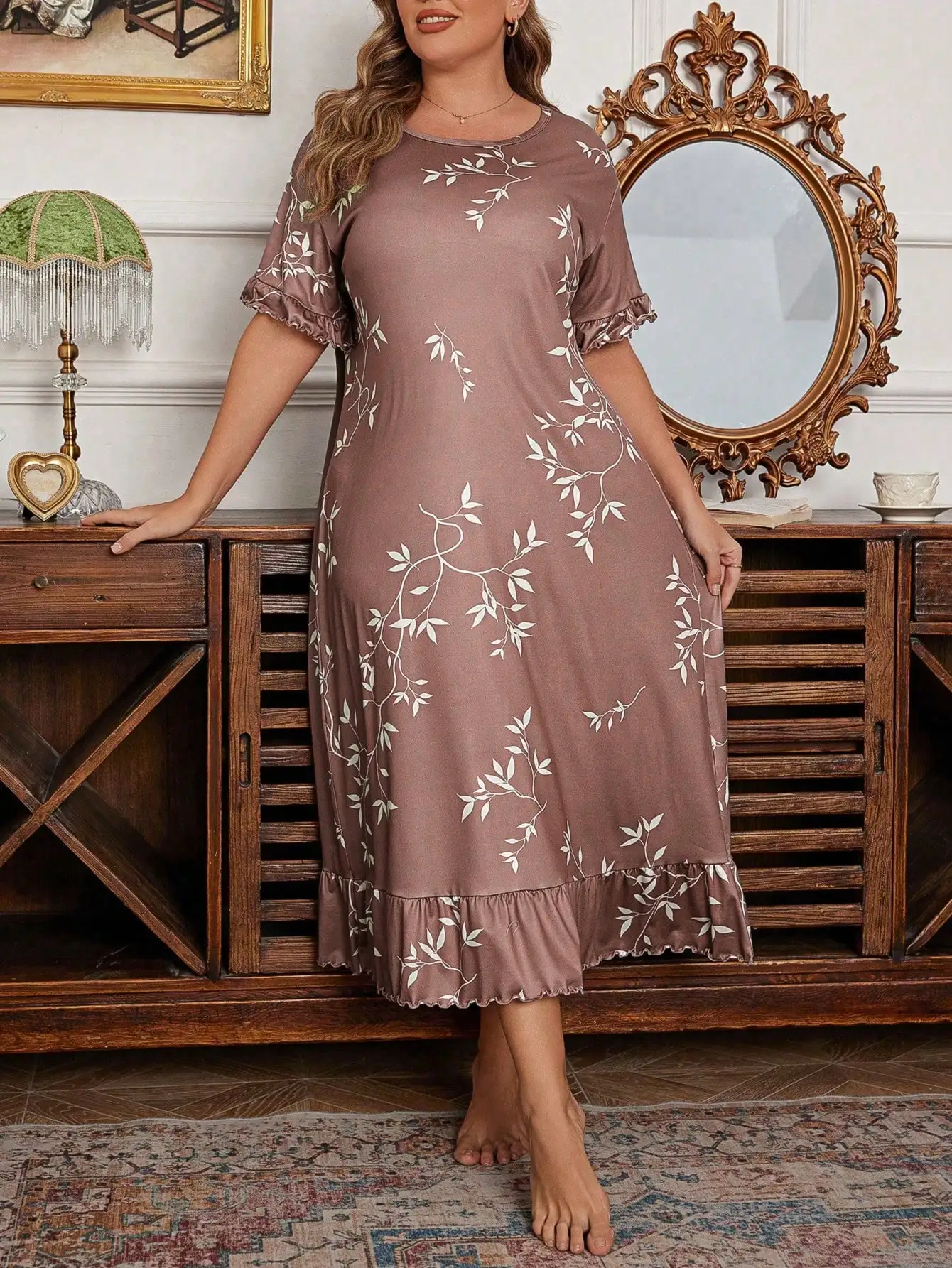 

Plus Size Floral Print Short Sleeve Nightgown with Ruffled Hem and Round Neck