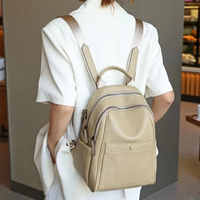 

Genuine Leather Stylish Women's Backpack Large Capacity Casual Back Pack High Quality Luxury Vintage Commuter Bolsas Mujer