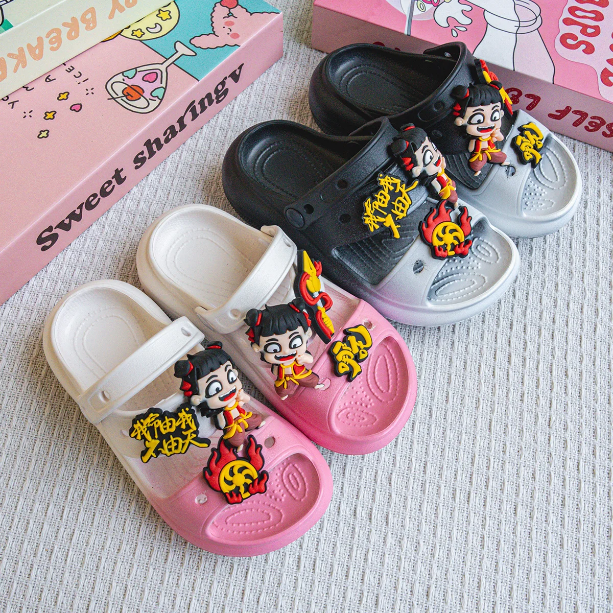Fashion Hot-Selling Cartoon Nezha Parent-Child Slippers New Flat-Soled Boys' and Girls' Non-Slip Soft-Soled Sandals 811