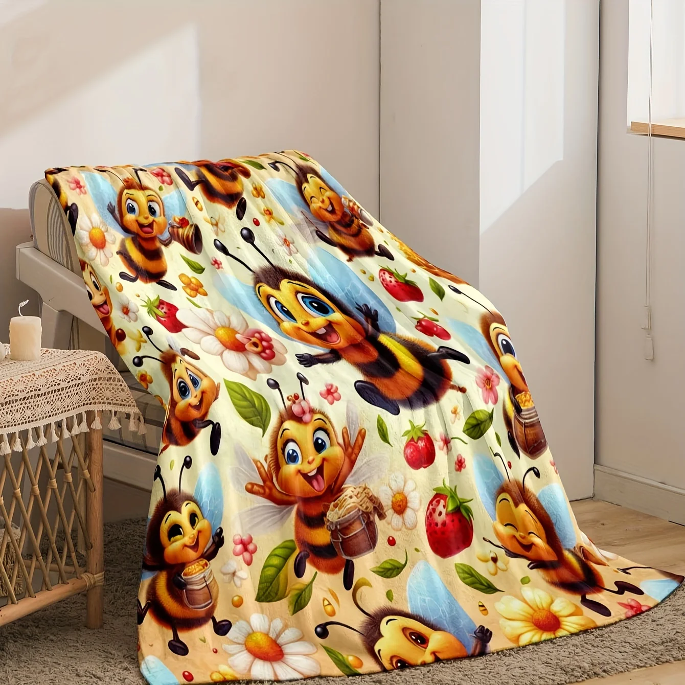 

Флисовое одеяло с рисунком «Причудливая пчела» — уютное, двустороннее, фланелевое с ярким цифровым принтом для декора дивана и комнаты