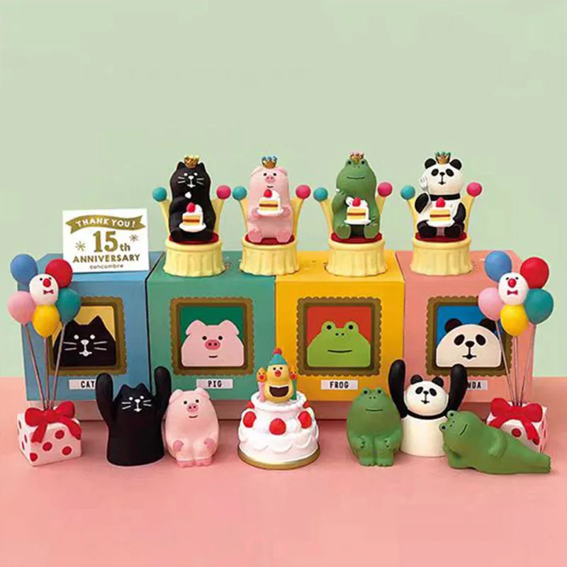 Japanese Cat Pig Frog Action Figures Valentine Miniature Ornament Accessories Strawberry Cake Resin Decoration Creative Gifts