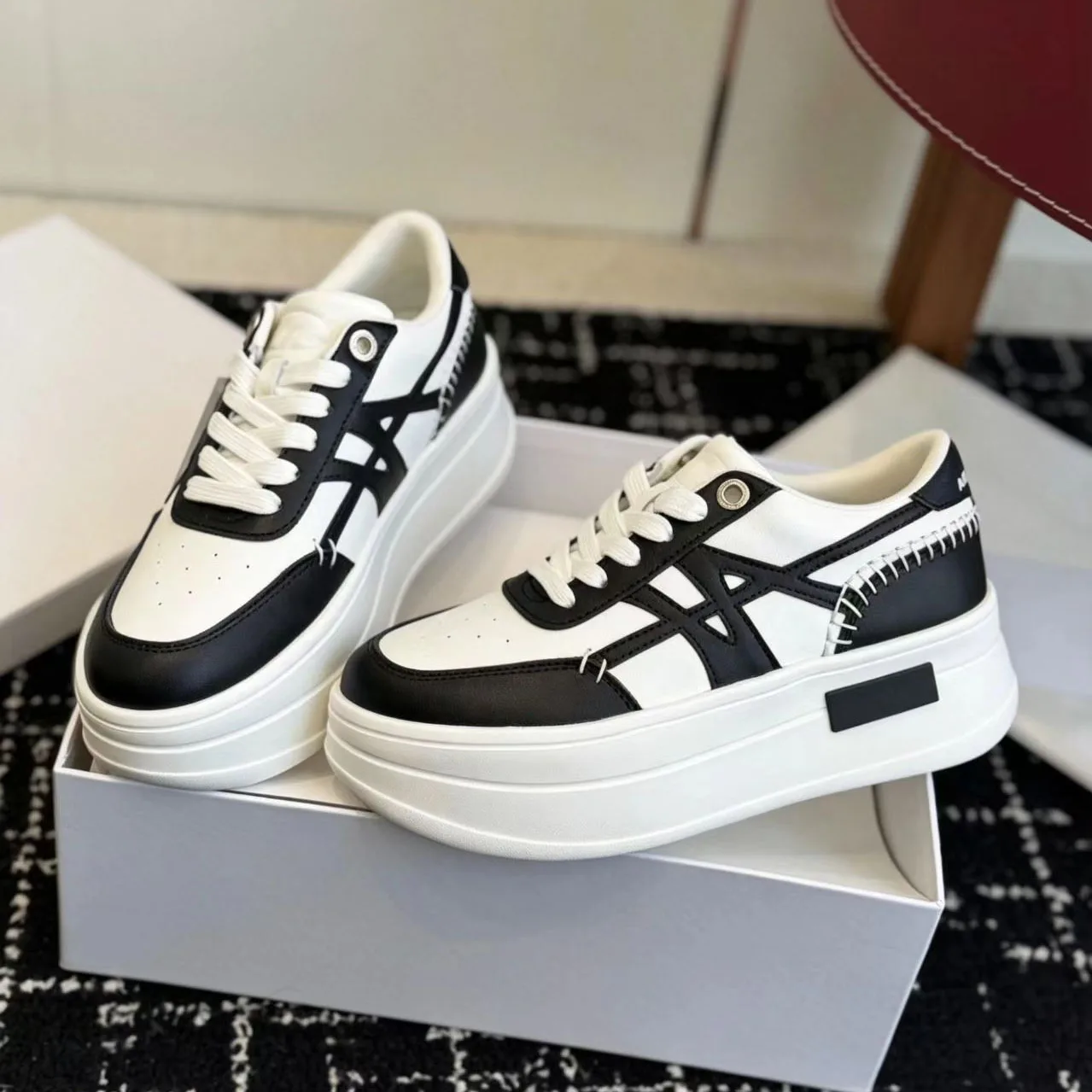 

Women Platform Sneakers Height-increasing Casual Shoes