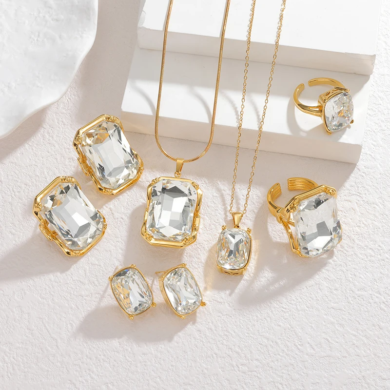 EILIECK Trendiges Funkelndes Kristall-Schmuckset mit Halskette, Ohrringen und Ring für Damen, Edelstahl, Goldfarben, Wasserdicht, Geschenkset – Detail 12