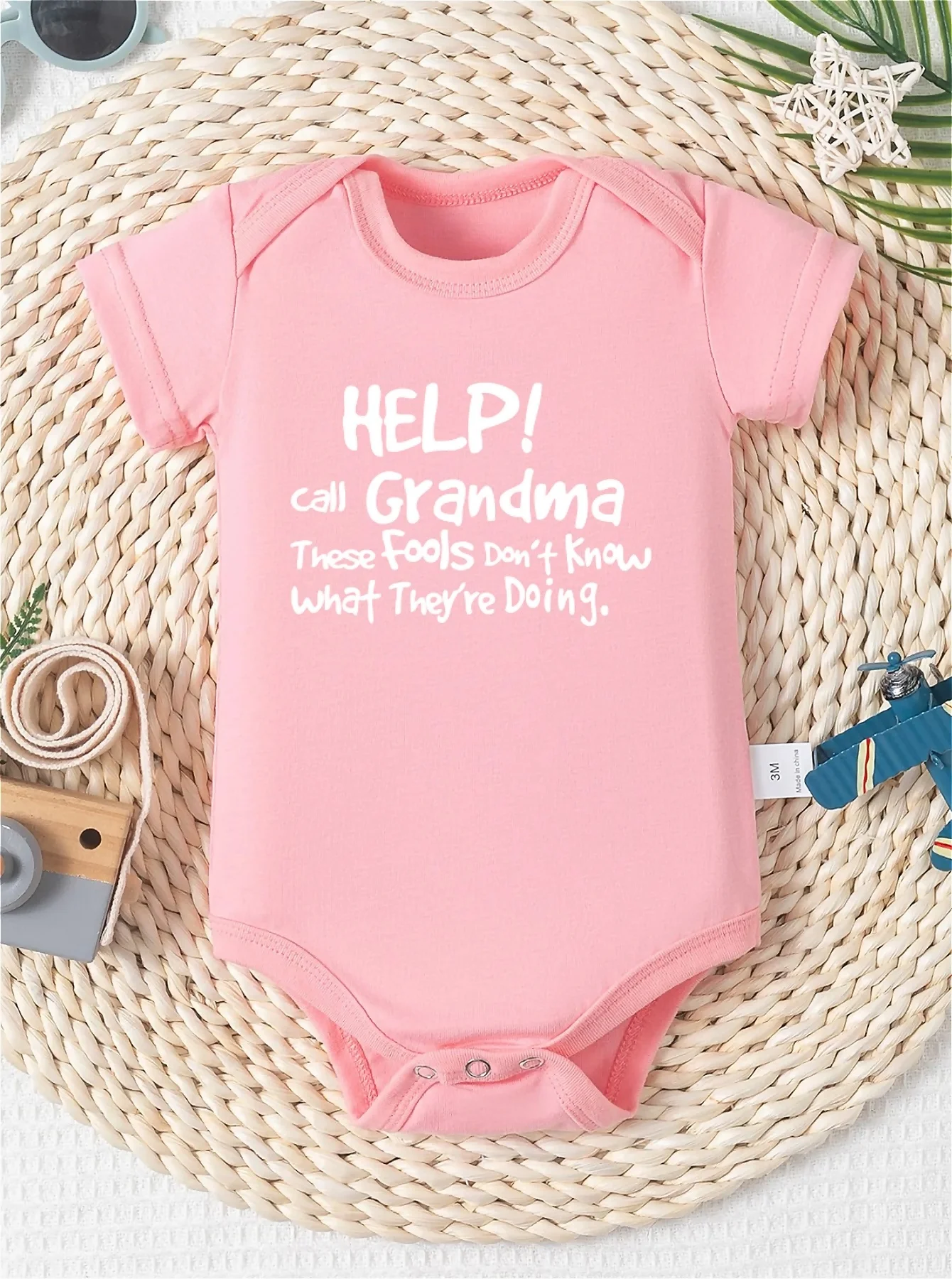 

Креативная буква для младенцев «Помощь! Call Grandma..." Боди с принтом, удобный комбинезон с короткими рукавами, верхняя одежда для маленьких мальчиков