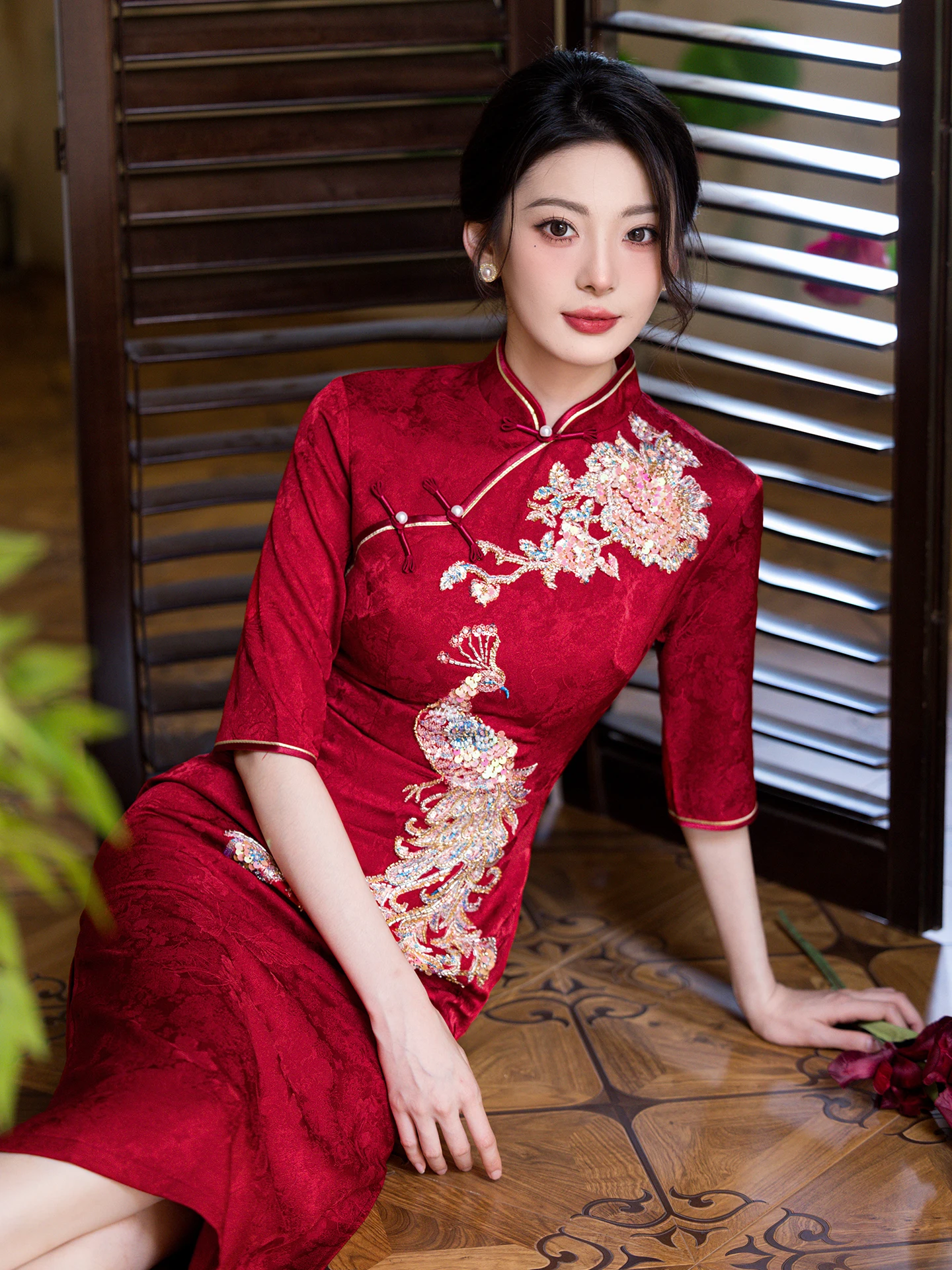 

Красное молодежное китайское свадебное платье для помолвки, приталенное, с коротким рукавом, средней длины, из полиэфирного волокна