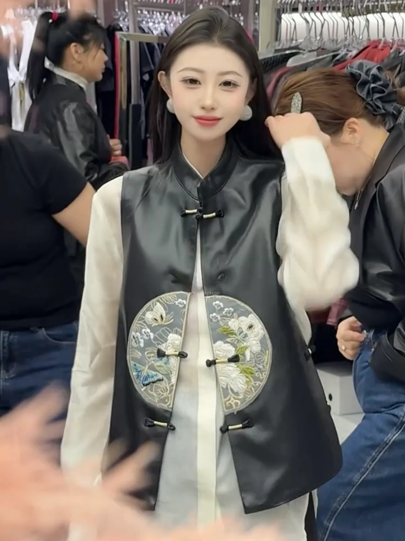 

2026 New Women's eepskin Leather Vest Slim Fit ort Sle Svel Outerwear Faionable Trendy Commute Sle Wool