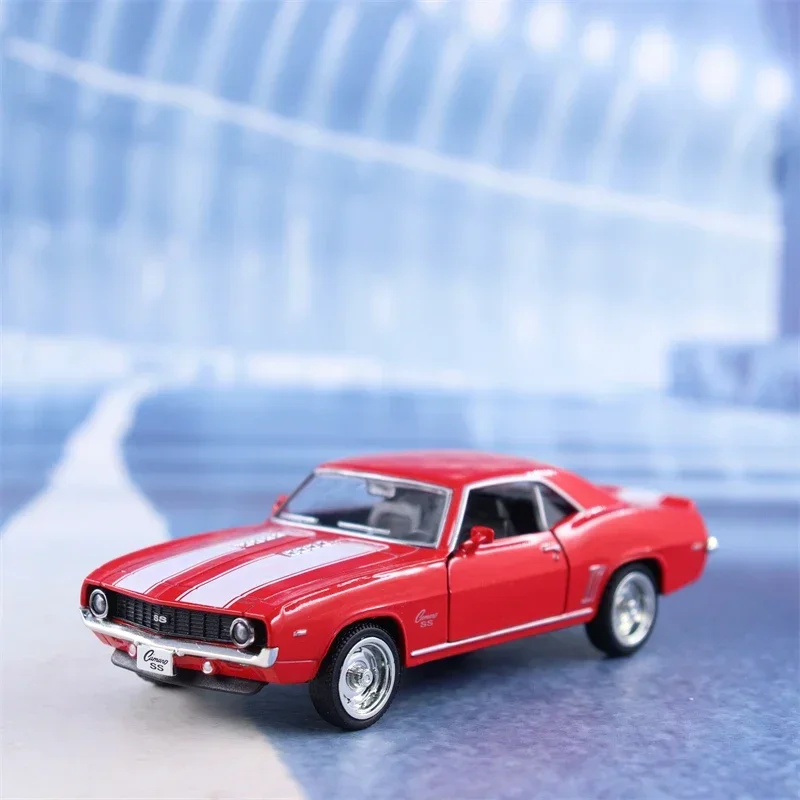 1:36 1969 Chevrolet Camaro SS Muscle car High Simulation Diecast Car Metal Alloy Model Car Children's toys collection gifts A318