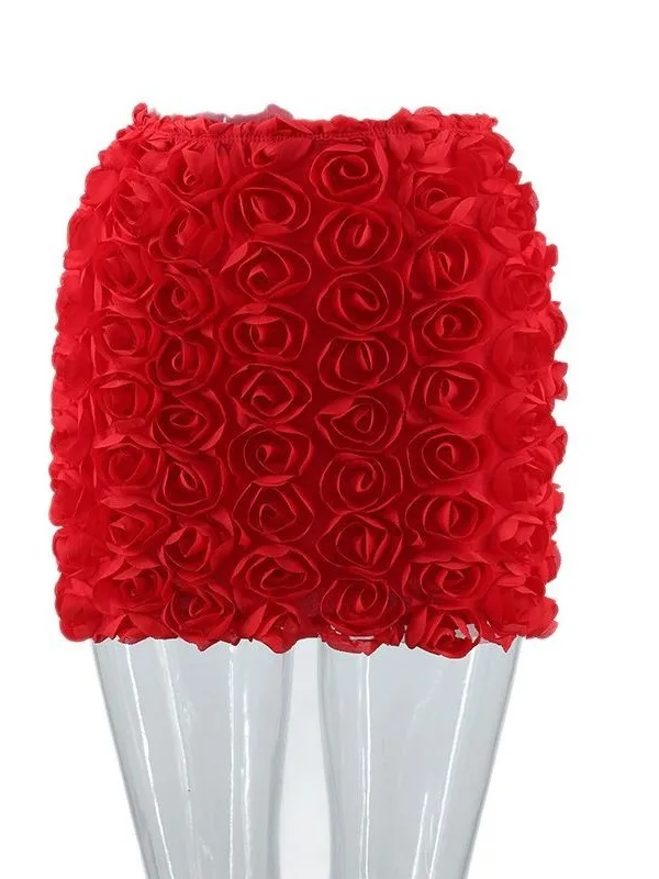 Seksowna czerwona spódnica z niskim stanem, zdobiona kwiatami 3D, uliczna spódnica w kształcie litery A, mieszanka poliestru i spandexu, spódnica ort.