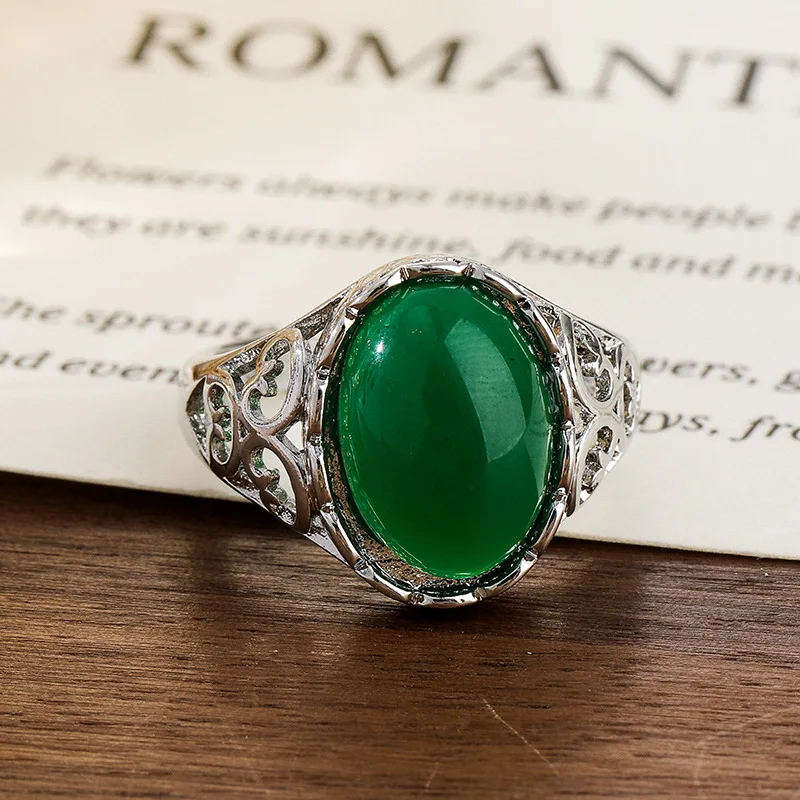 New Women's Ring Copper Material Ethnic Style Emerald Imitation Chrysoprase Imitation Red and Green Agate Color Treasure Luxury