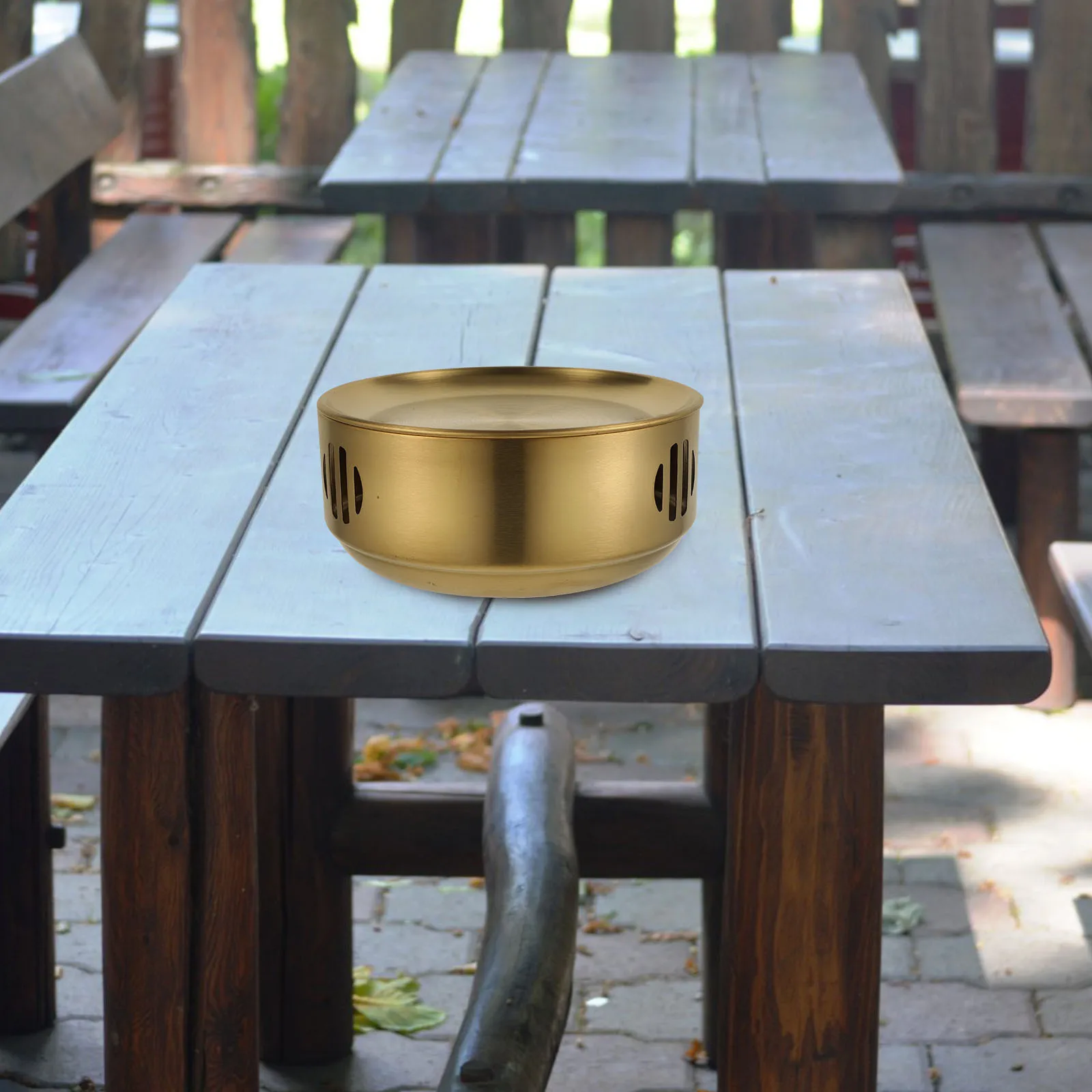 プレミアムメタルアルコールストーブ コンパクトアウトドアクッキングギア キャンプ、ハイキング、バックパッキング、家庭用暖房に